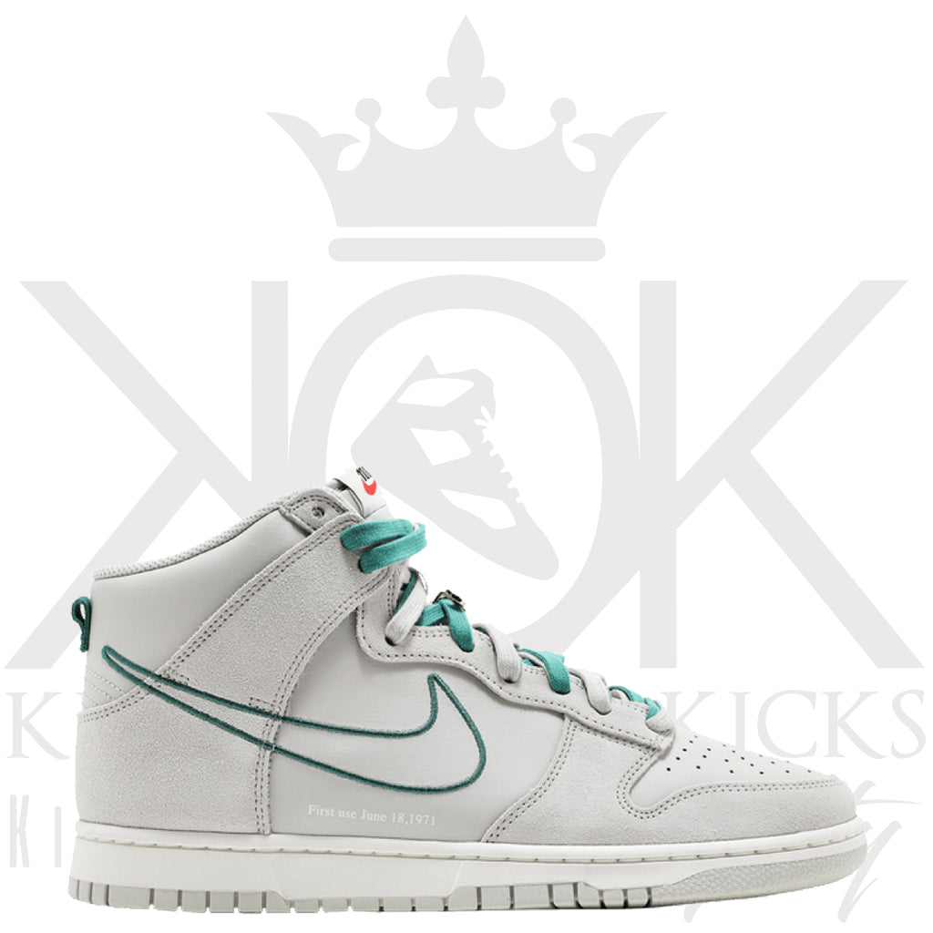 Nike Dunk High First Use Pack Sail